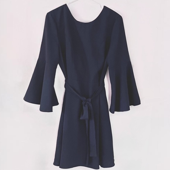 J.O.A. Open Back Flare Sleeve Navy Dress with Cut Out Back Size Large - Picture 7 of 7